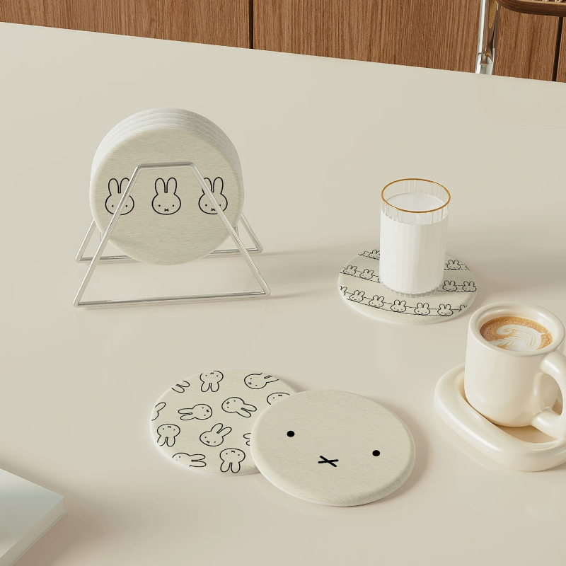 ミッフィーのかわいいアニメコースター、吸水性、断熱性、お茶用 - Good Coffee Tea のレビューと価格